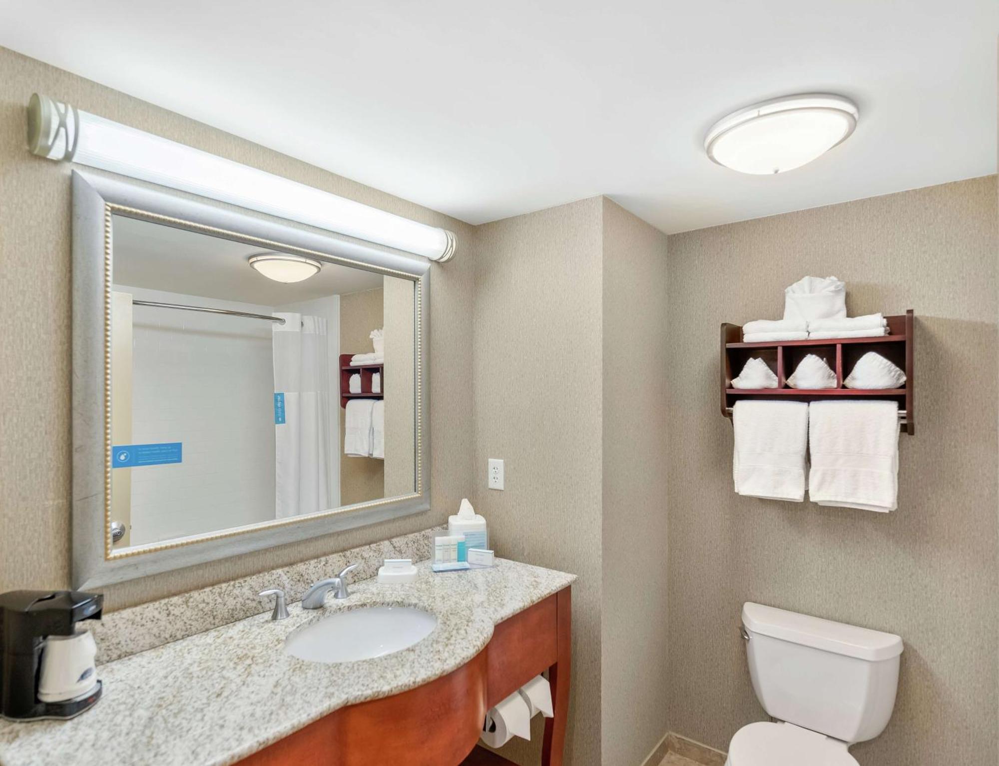 Hampton Inn Nashua Ngoại thất bức ảnh